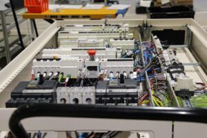 Pole Mécatronique - ZK-SYSTEMS - Groupe ZeKat- Spécialiste du numérique et de la mécatronique